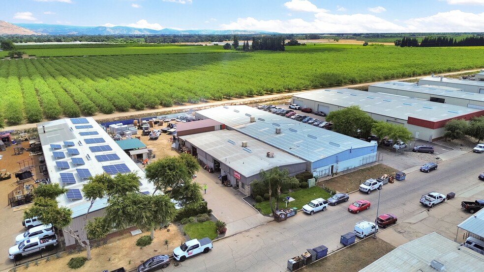 More Photos Of 1848 Industrial Way, Sanger Warehouse For Lease