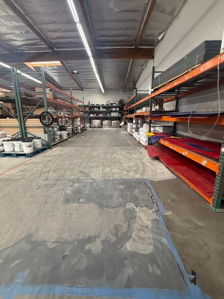 More Photos Of 12361-12435 Foothill Blvd, Sylmar Warehouse For Lease