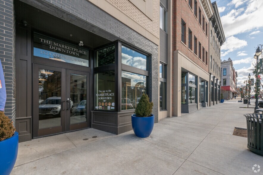 More Photos Of 156 Columbus Ave, Sandusky Office For Lease