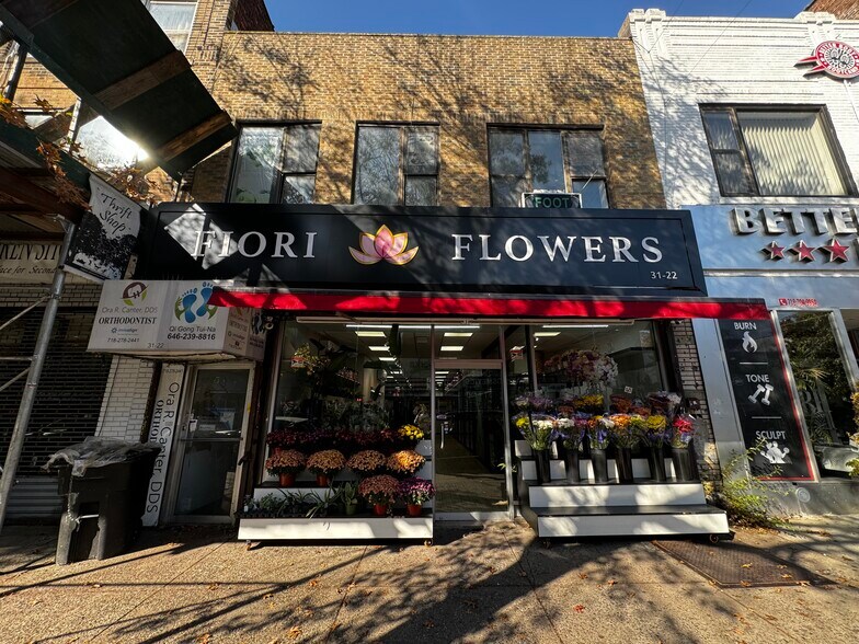 More Photos Of 31-22 Steinway St, Astoria Storefront Retail Office For Lease