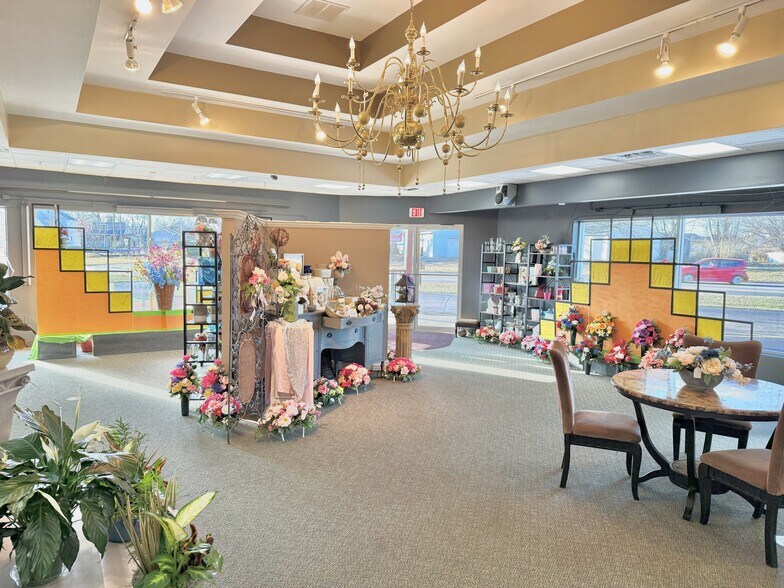 More Photos Of 3724 12th St NW, Canton Freestanding For Sale