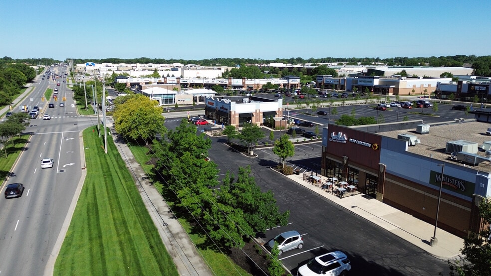 More Photos Of 2550-2554 E 146th St, Carmel Storefront For Lease