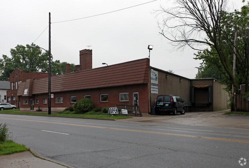 More Photos Of 223 Fearing Blvd, Toledo Freestanding For Lease