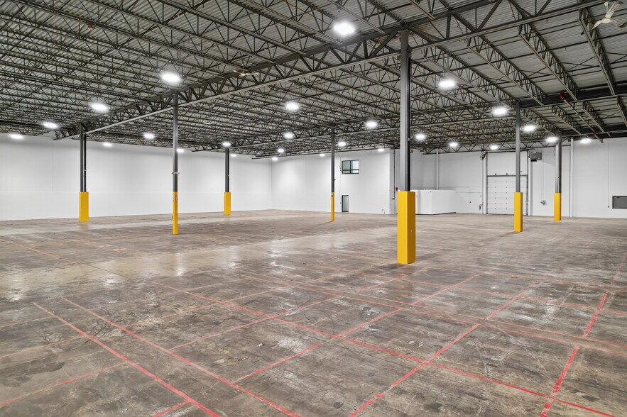 More Photos Of 10 Panas Rd, Foxborough Warehouse For Lease