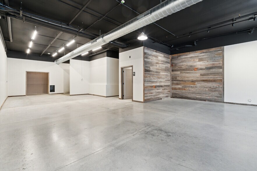 More Photos Of 120 W Main St, Solon Storefront For Lease