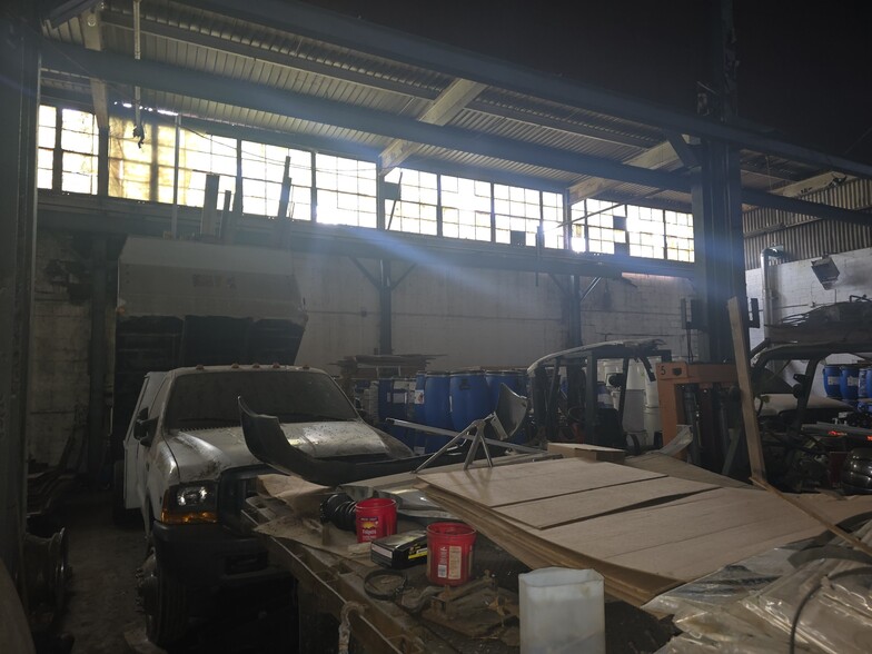 Primary Photo Of 86-90 Elinor Ave, Akron Manufacturing For Sale