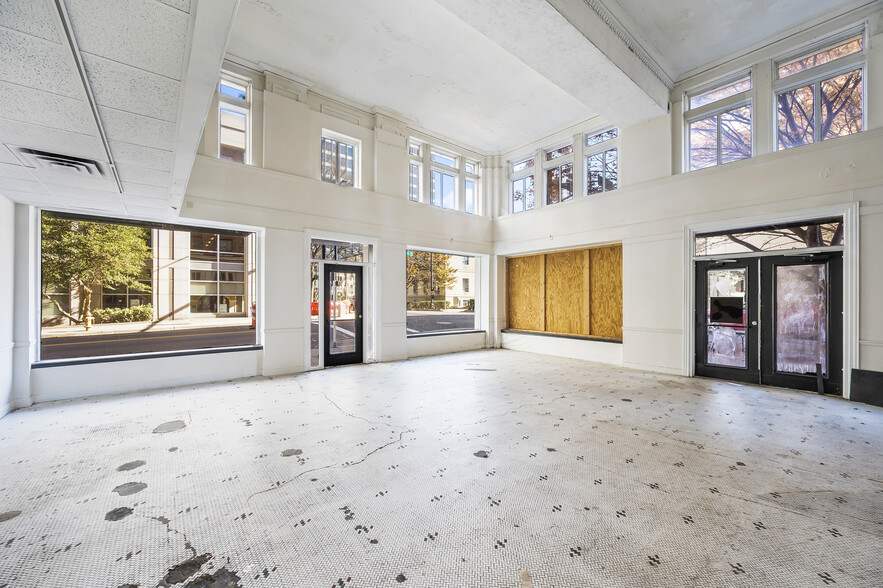 More Photos Of 101 W 4th St, Winston-Salem Office For Lease