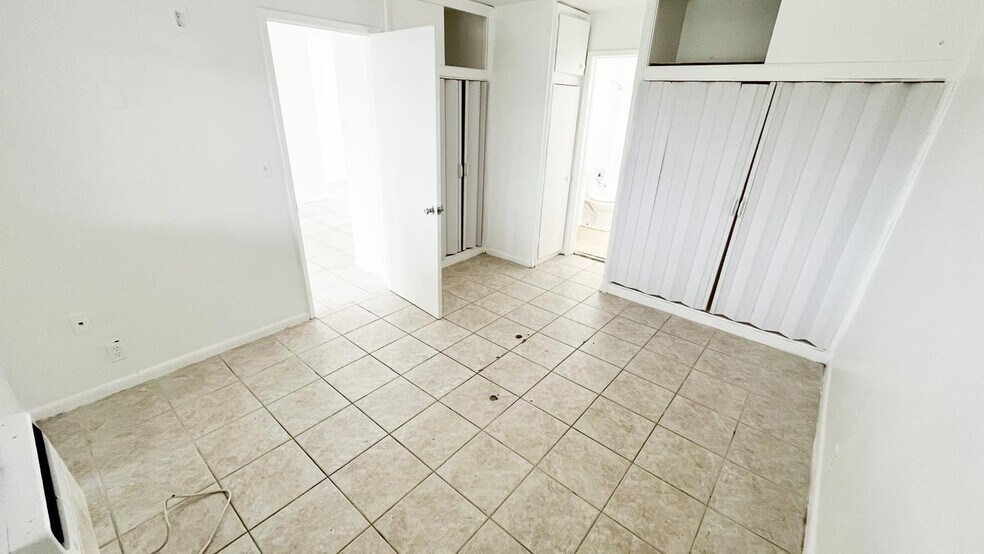 More Photos Of 1241-1251 W River Dr, Margate Apartments For Sale