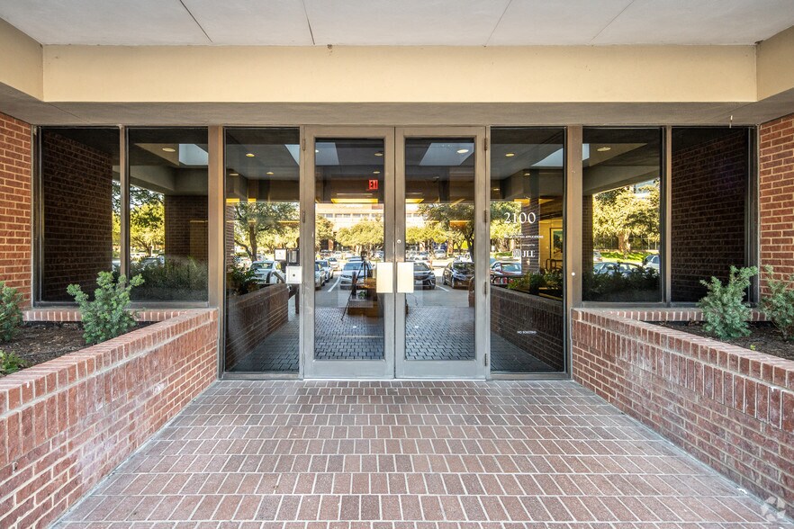 More Photos Of 2100 & 2150 Lakeside Blvd, Richardson Unknown For Lease