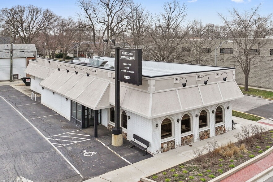 More Photos Of 7427 Roosevelt Rd, Forest Park Restaurant For Sale