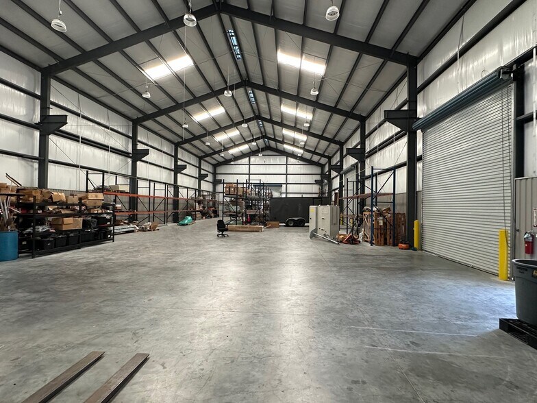 More Photos Of 18630 Intercontinental Crossing Dr, Houston Warehouse For Lease