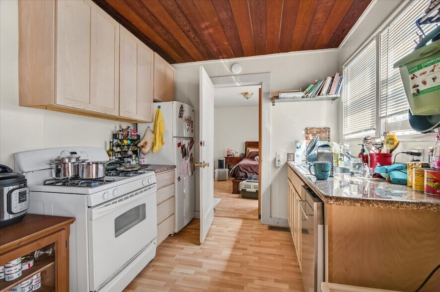 More Photos Of 1827-1829 Berkeley Way, Berkeley Apartments For Sale