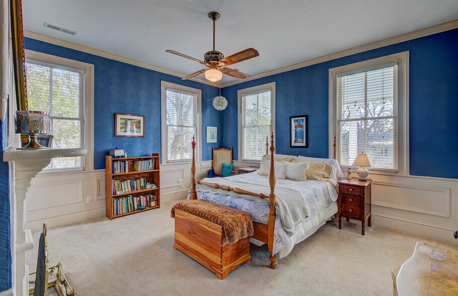 More Photos Of 112 S Magnolia St, Summerville Office Residential For Lease