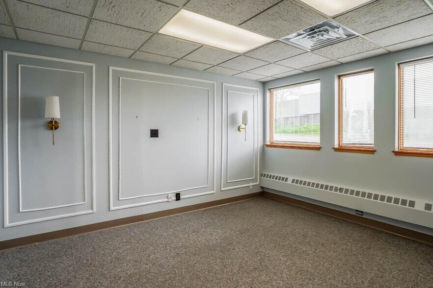 More Photos Of 4974 Higbee Ave NW, Canton Office For Lease