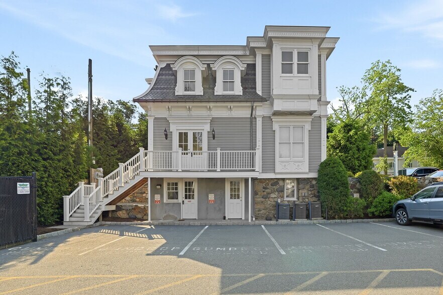 More Photos Of 470 Main St, Armonk Office For Sale