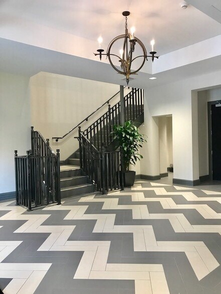 More Photos Of 5331 Primrose Lake Cir, Tampa Office For Sale