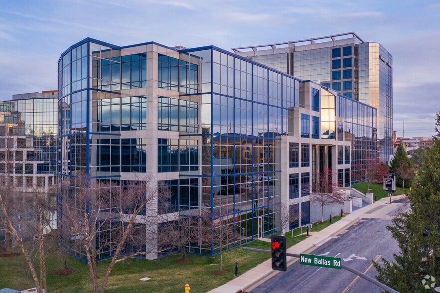 Primary Photo Of 2 Cityplace Dr, Creve Coeur Coworking Space