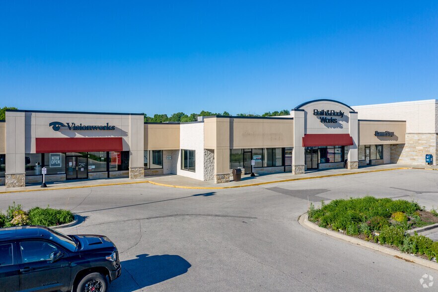 More Photos Of N95 W18273 County Line Rd, Menomonee Falls Unknown For Lease