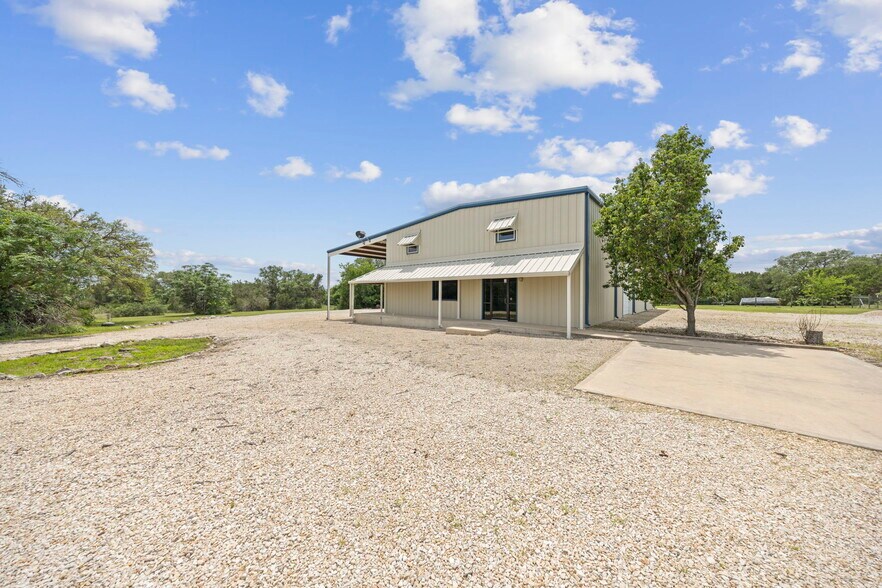Primary Photo Of 5207 Dogridge Rd, Belton Flex For Sale