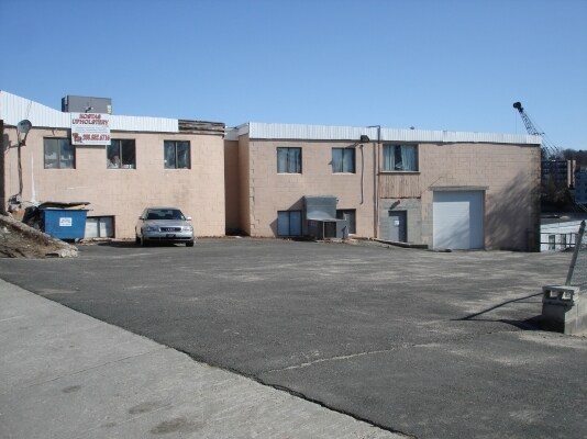 More Photos Of 29 Harbor Ave, Norwalk Manufacturing For Lease