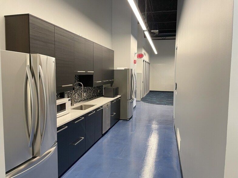 More Photos Of 21666 Melrose Ave, Southfield Industrial For Sale