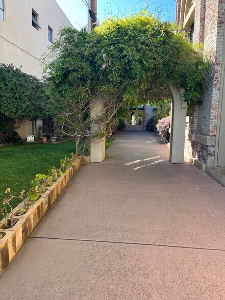 More Photos Of 940-942 Tyler St, Benicia Flex For Lease
