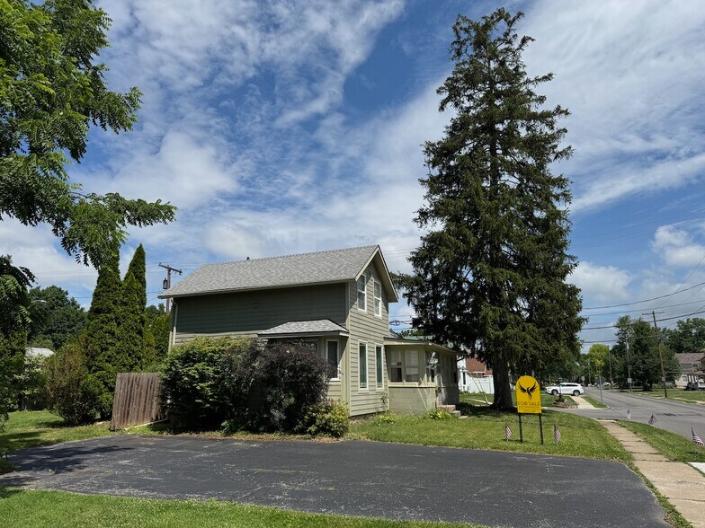 More Photos Of 5777 Summit St, Sylvania Specialty For Sale