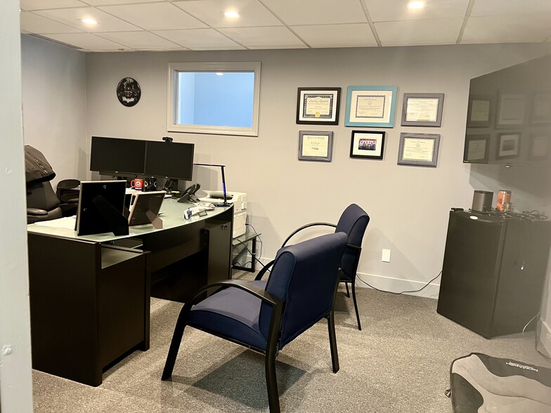 More Photos Of 1290 Flanders Rd, Riverhead Auto Repair For Sale