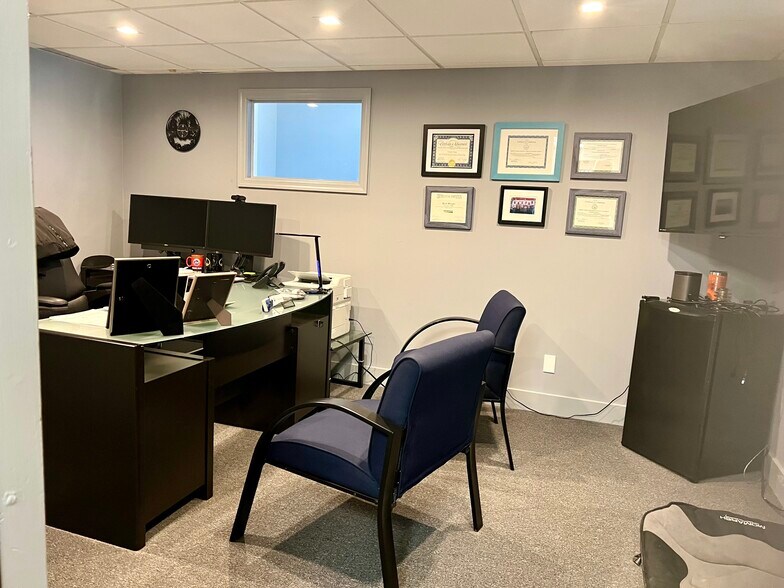 More Photos Of 1290 Flanders Rd, Riverhead Auto Repair For Sale