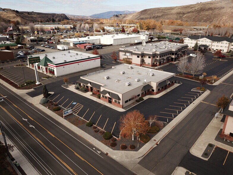More Photos Of 3703 River Rd, Yakima Office For Lease