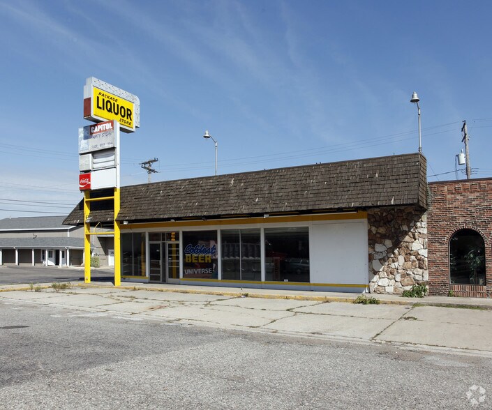 More Photos Of 3135-3137 S Pennsylvania Ave, Lansing Restaurant For Sale
