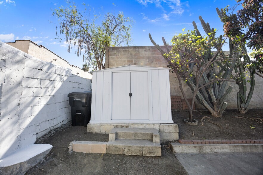 More Photos Of 422 Parkman Ave, Los Angeles Apartments For Sale