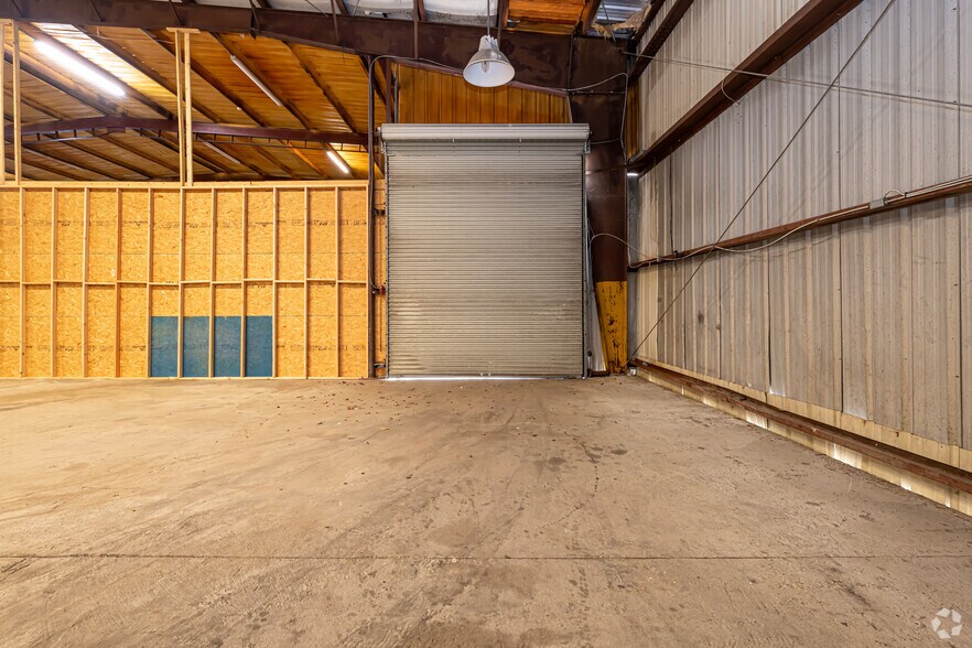 More Photos Of 1424 4th Street, Westwego Distribution For Sale
