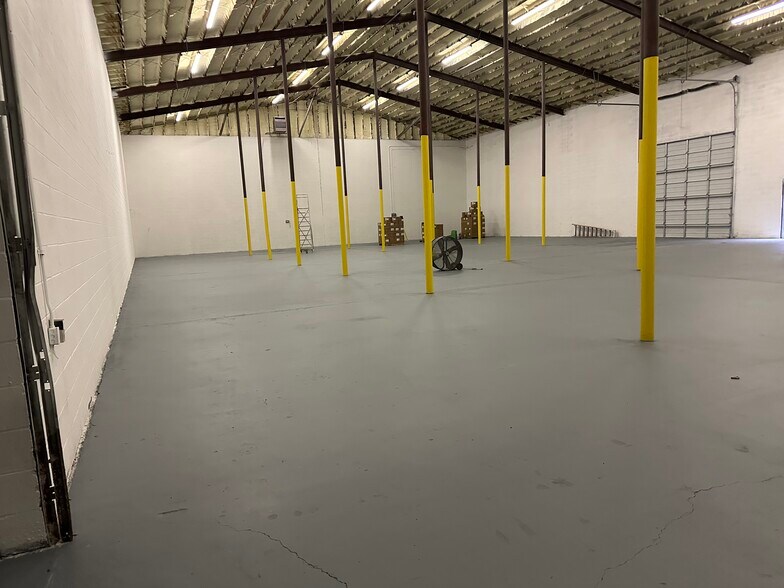 More Photos Of 1201 E 18th St, Owensboro Service For Lease