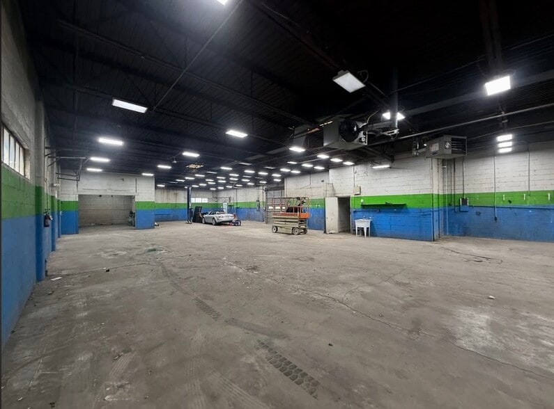 More Photos Of 54 W Barber Ave, Woodbury Warehouse For Sale