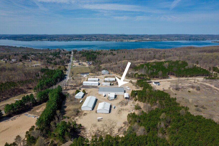 More Photos Of 8597 Bingham Rd, Traverse City Warehouse For Sale