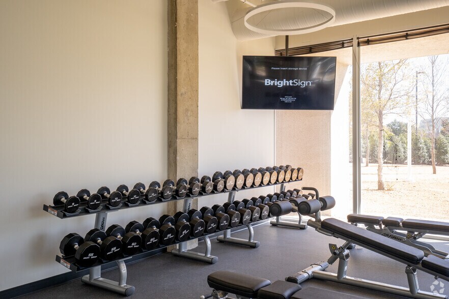 More Photos Of 1900 W Kirkwood Blvd, Southlake Office For Lease