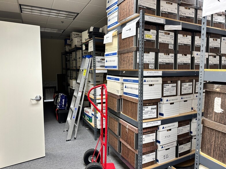 More Photos Of 6 Lyberty Way, Westford Office For Sale