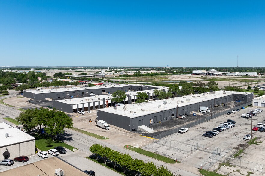 More Photos Of 3212-3214 Belt Line Rd, Farmers Branch Unknown For Lease