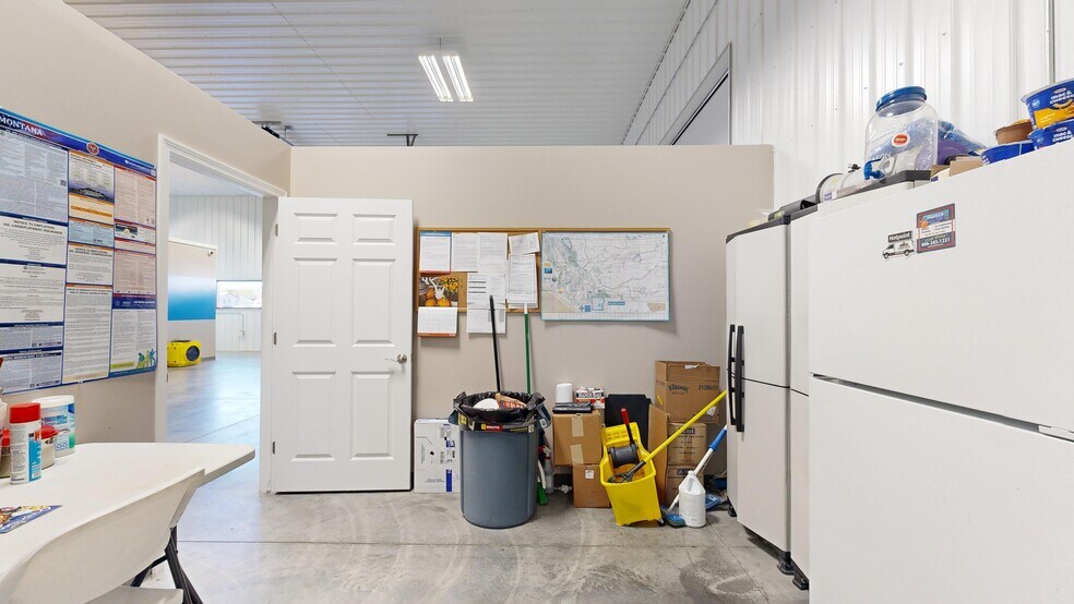 More Photos Of 3088 Gabel Rd, Billings Flex For Sale