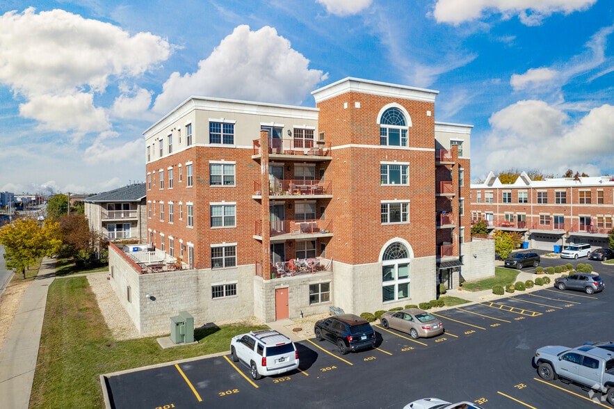 Primary Photo Of 6636 W 65th St, Chicago Apartments For Sale