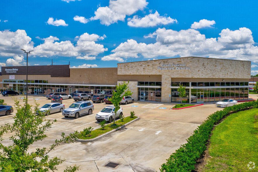 More Photos Of 7910 W Grand Parkway S, Richmond Storefront Retail Office For Lease
