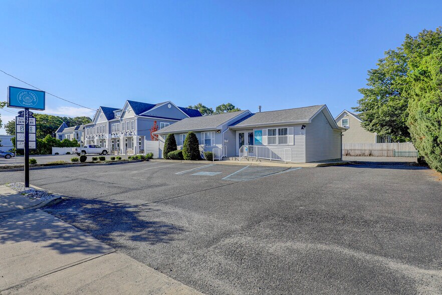 More Photos Of 2417 Bridge Ave, Point Pleasant Office For Sale