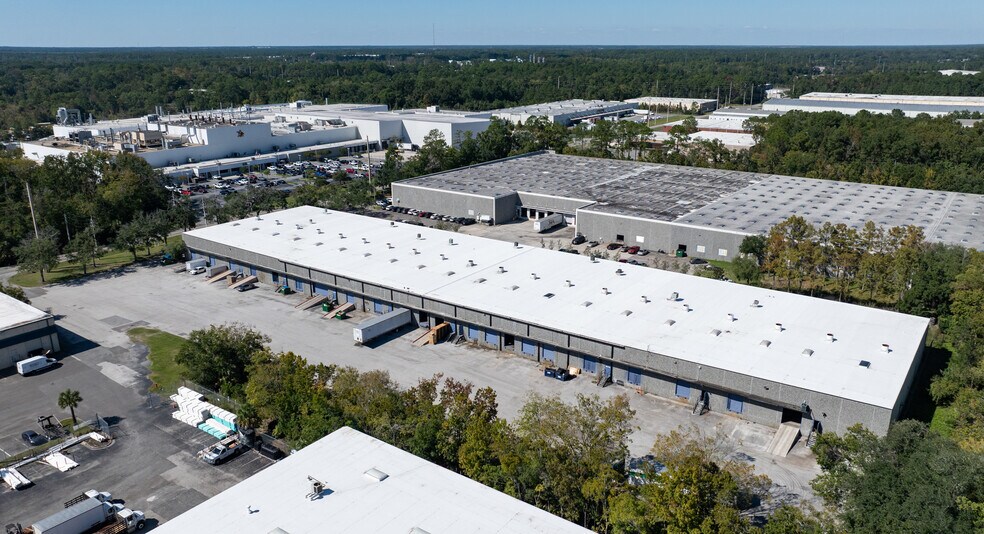More Photos Of 1057 Ellis Rd N, Jacksonville Warehouse For Lease