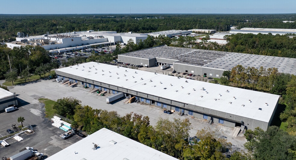 More Photos Of 1057 Ellis Rd N, Jacksonville Warehouse For Lease