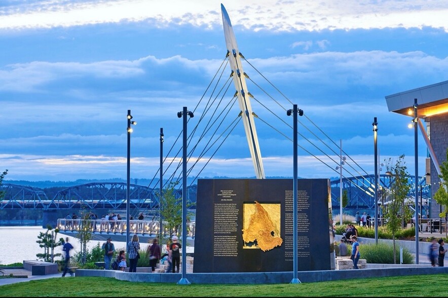 More Photos Of 800 W Fourth Plain Blvd, Vancouver General Retail For Lease