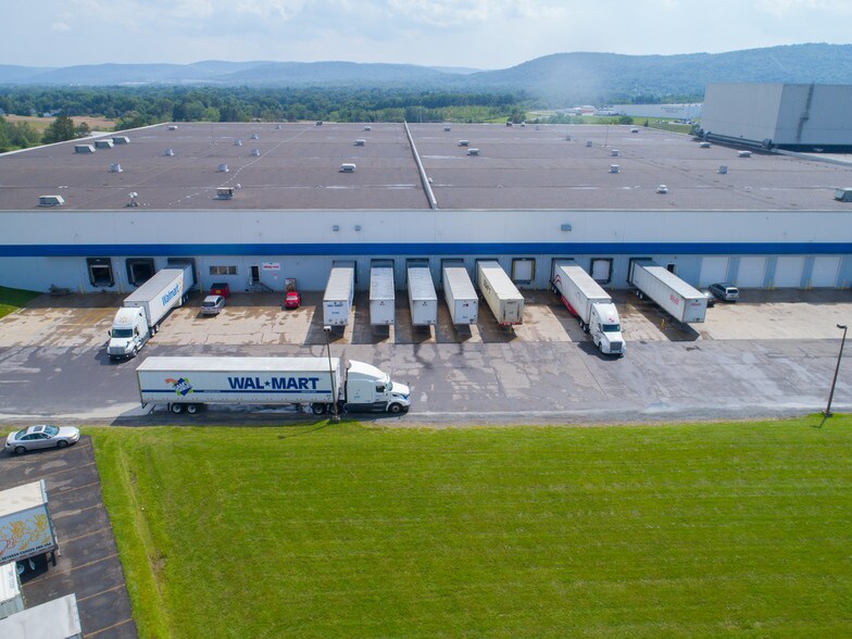 More Photos Of 1 Grosset Dr, Kirkwood Township Warehouse For Lease