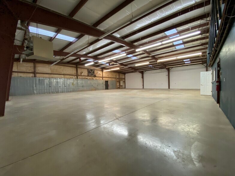 More Photos Of 4352 Canton Hwy, Cumming Warehouse For Sale