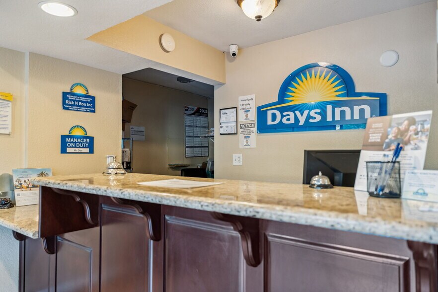 More Photos Of 839 E Main St, Santa Maria Hotel For Sale