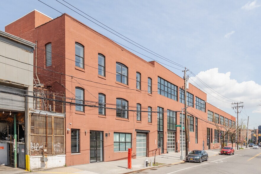 More Photos Of 160 Van Brunt St, Brooklyn Office For Lease
